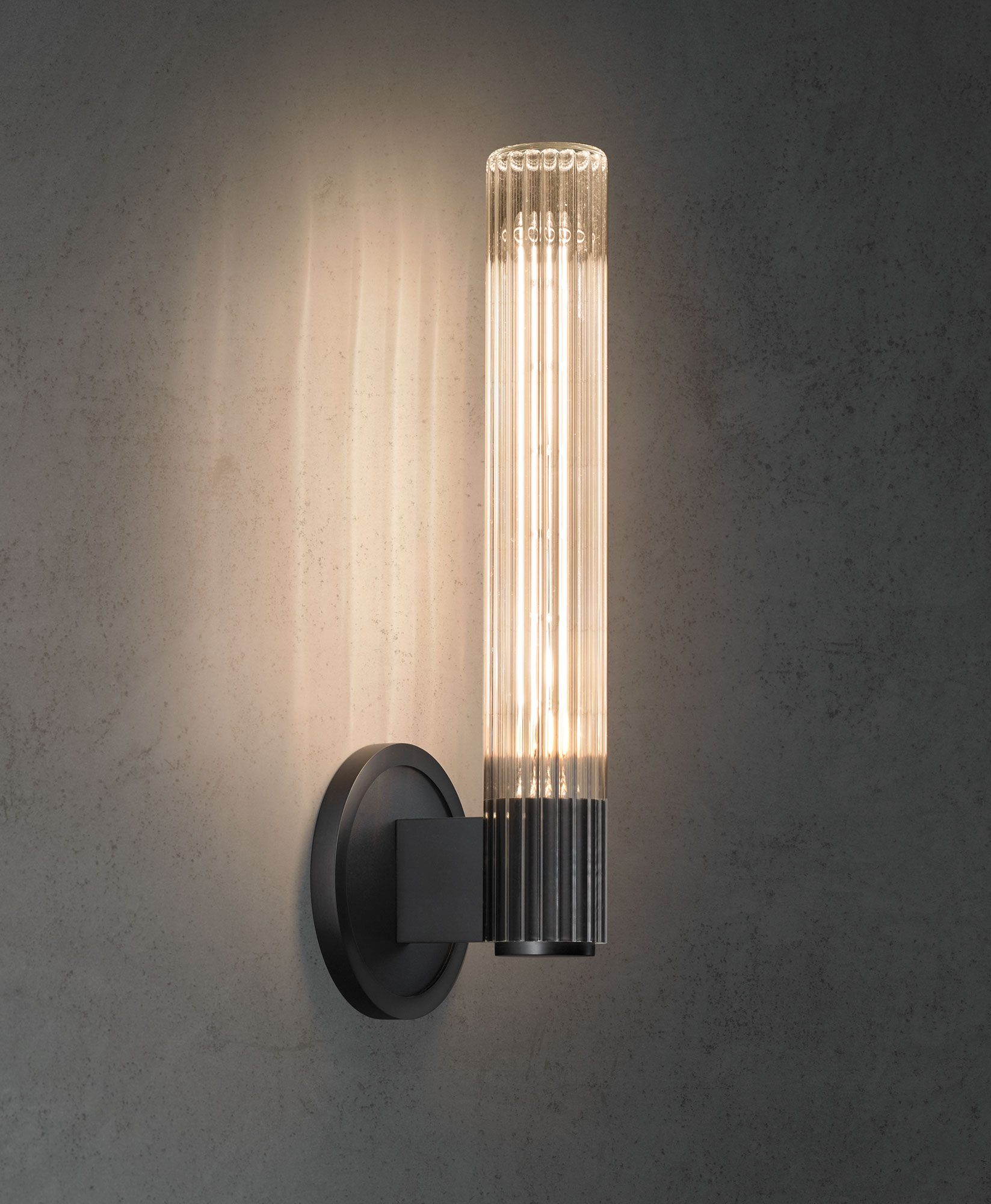 2GNHVfTOUpT de sousa hughes Jonathan Browning Pastis Outdoor Sconce