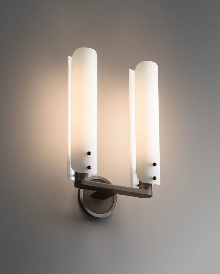 de sousa hughes Jonathan Browning Platiere Double Sconce