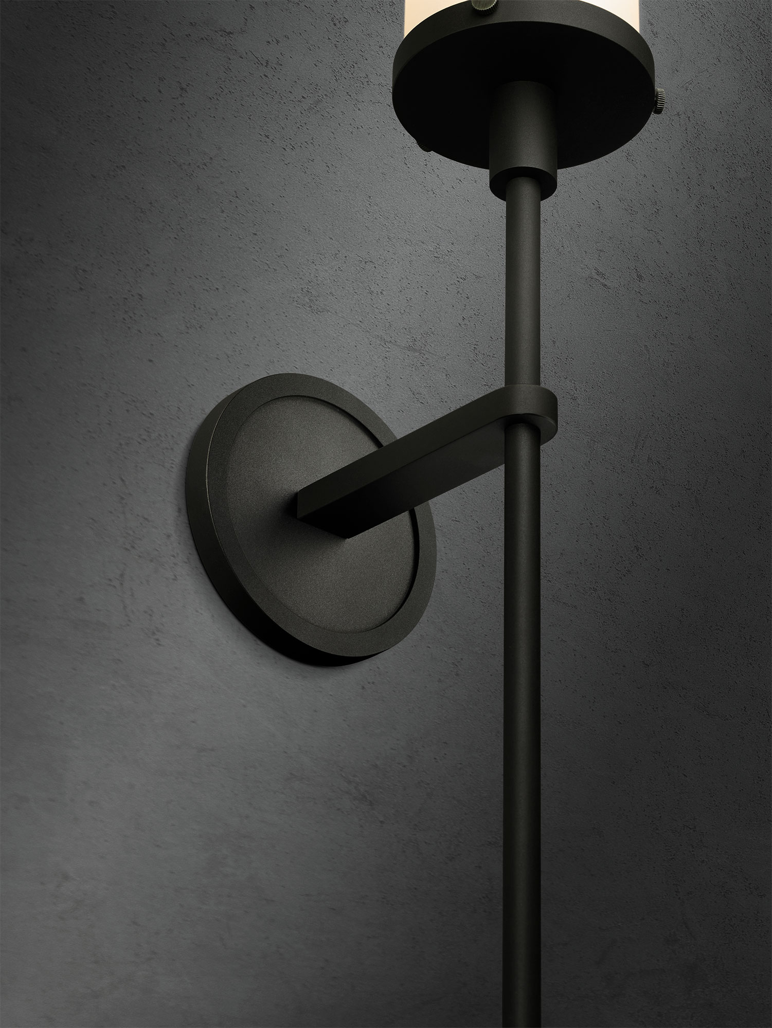 de sousa hughes Jonathan Browning Ventoux Outdoor Sconce detail