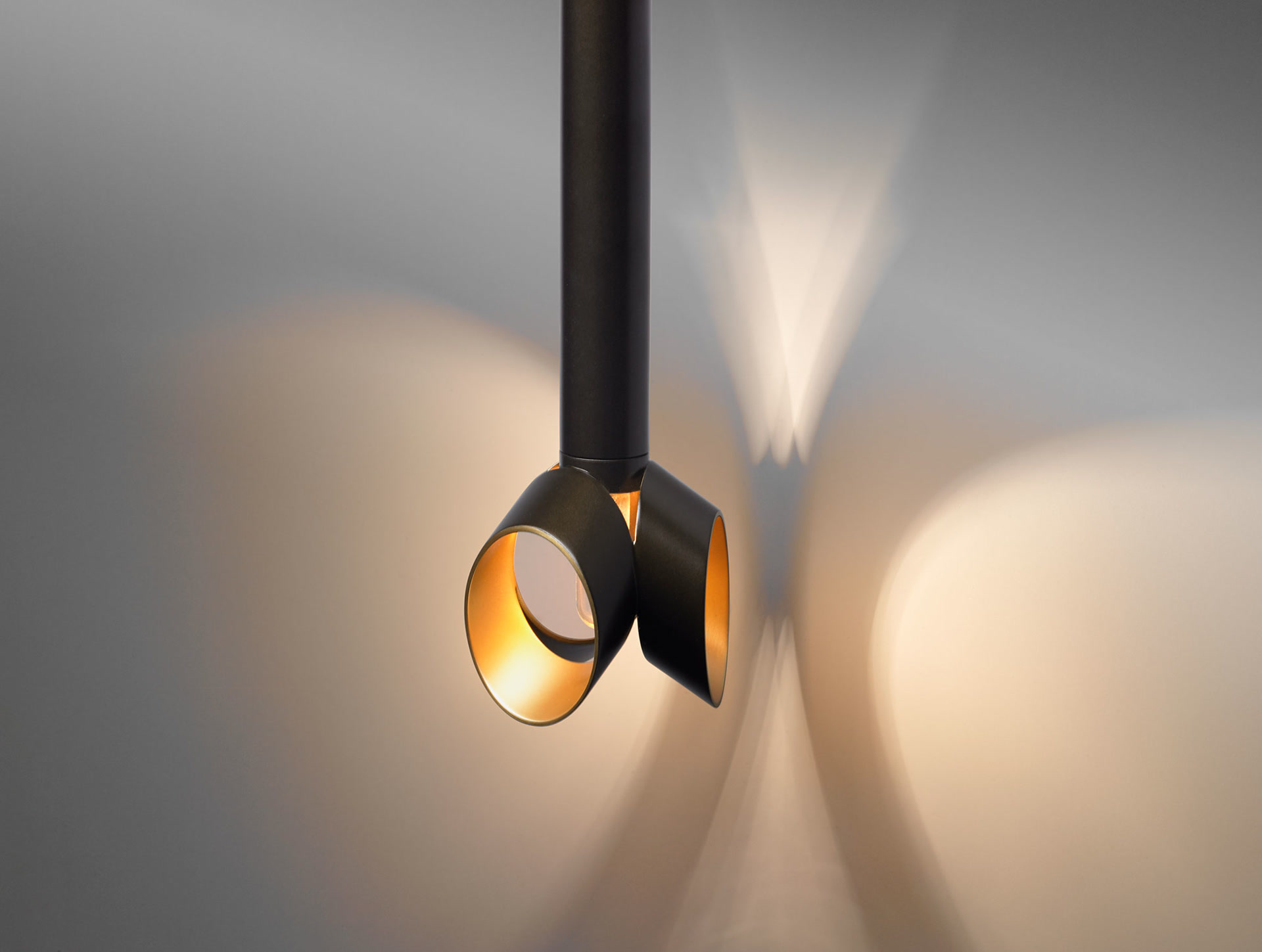 de sousa hughes Jonathan Browning Cantenac Sconce detail