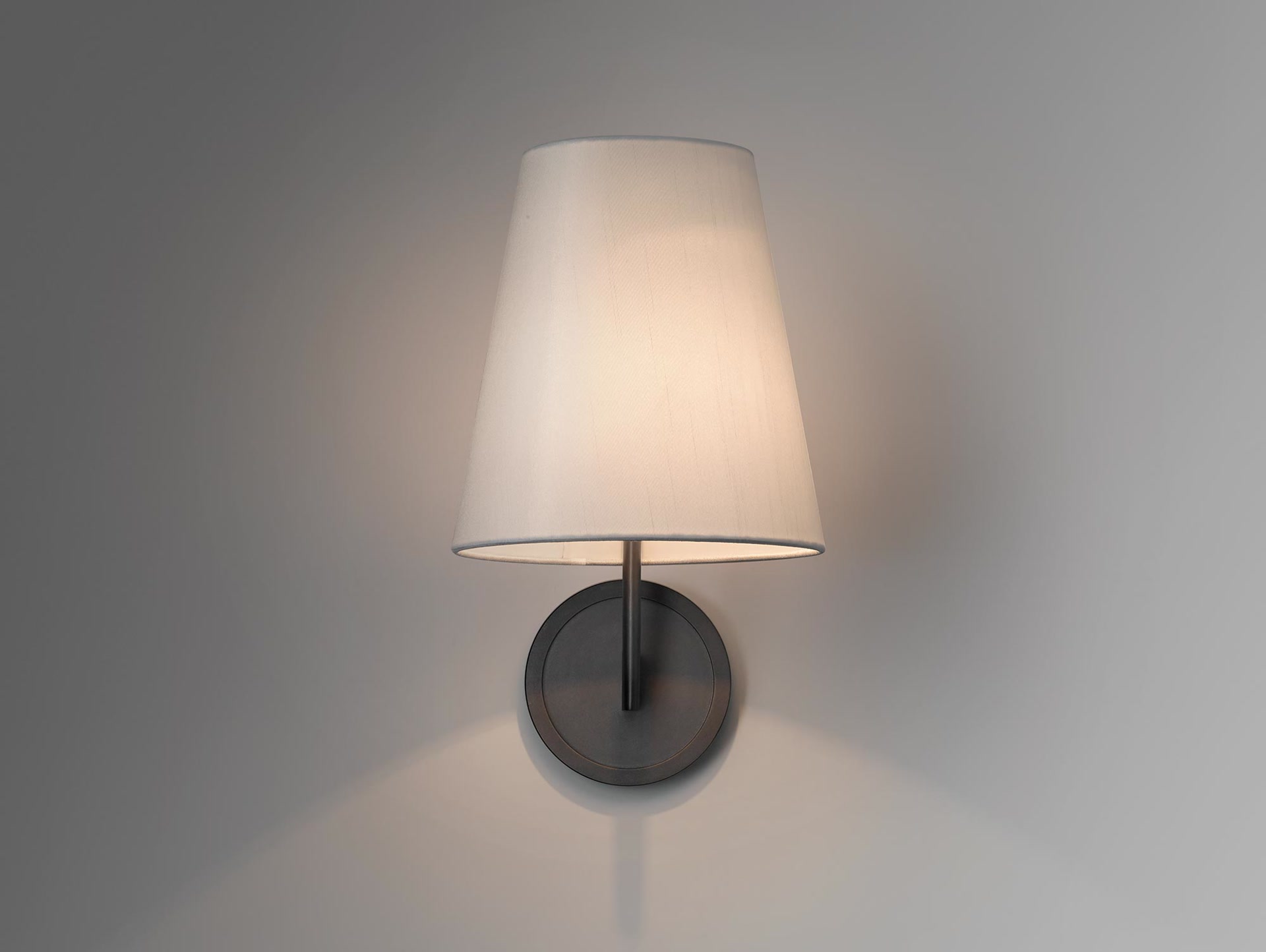 de sousa hughes Jonathan Browning Corniche Sconce front