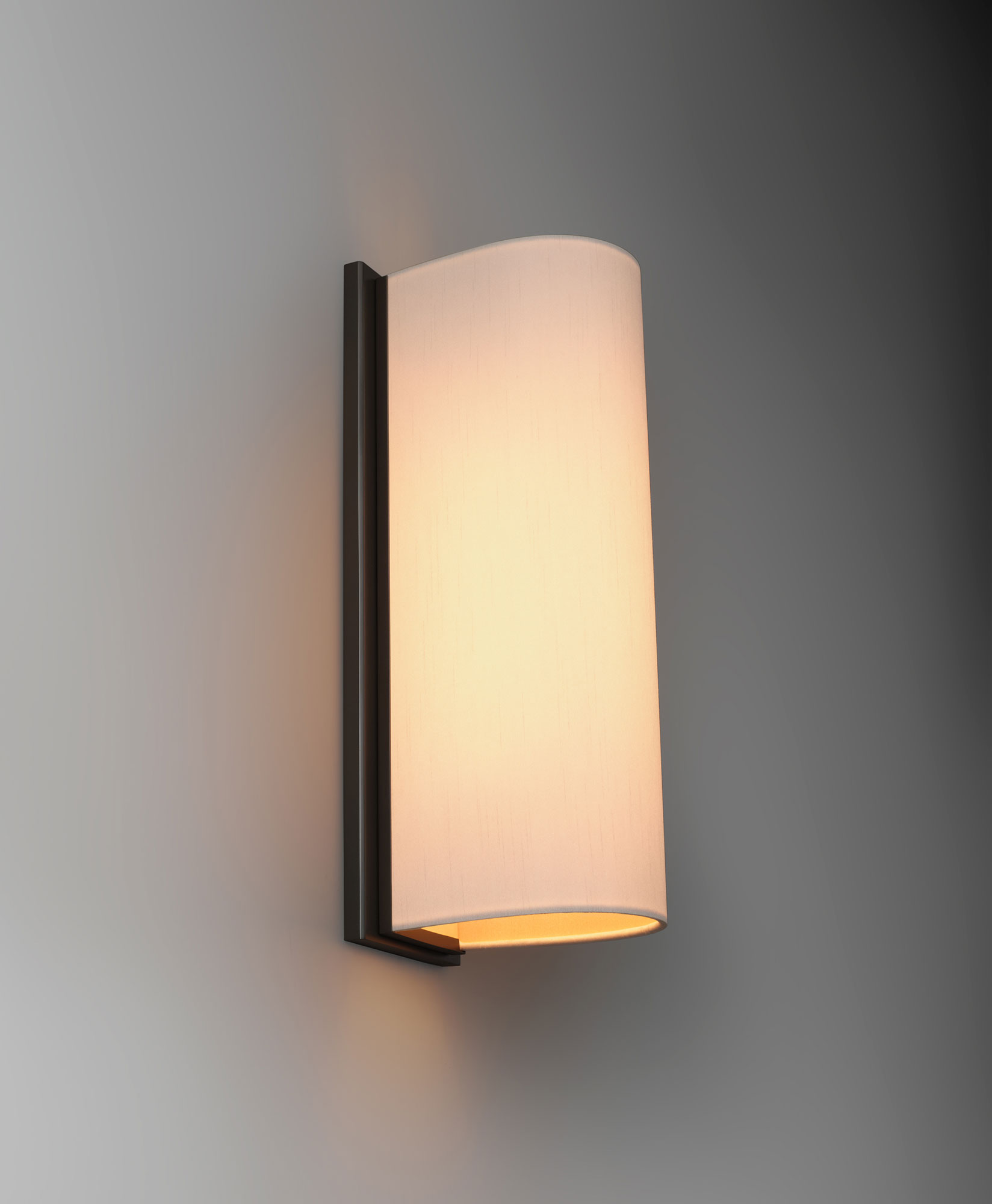 de sousa hughes Jonathan Browning Dessay Sconce side angle