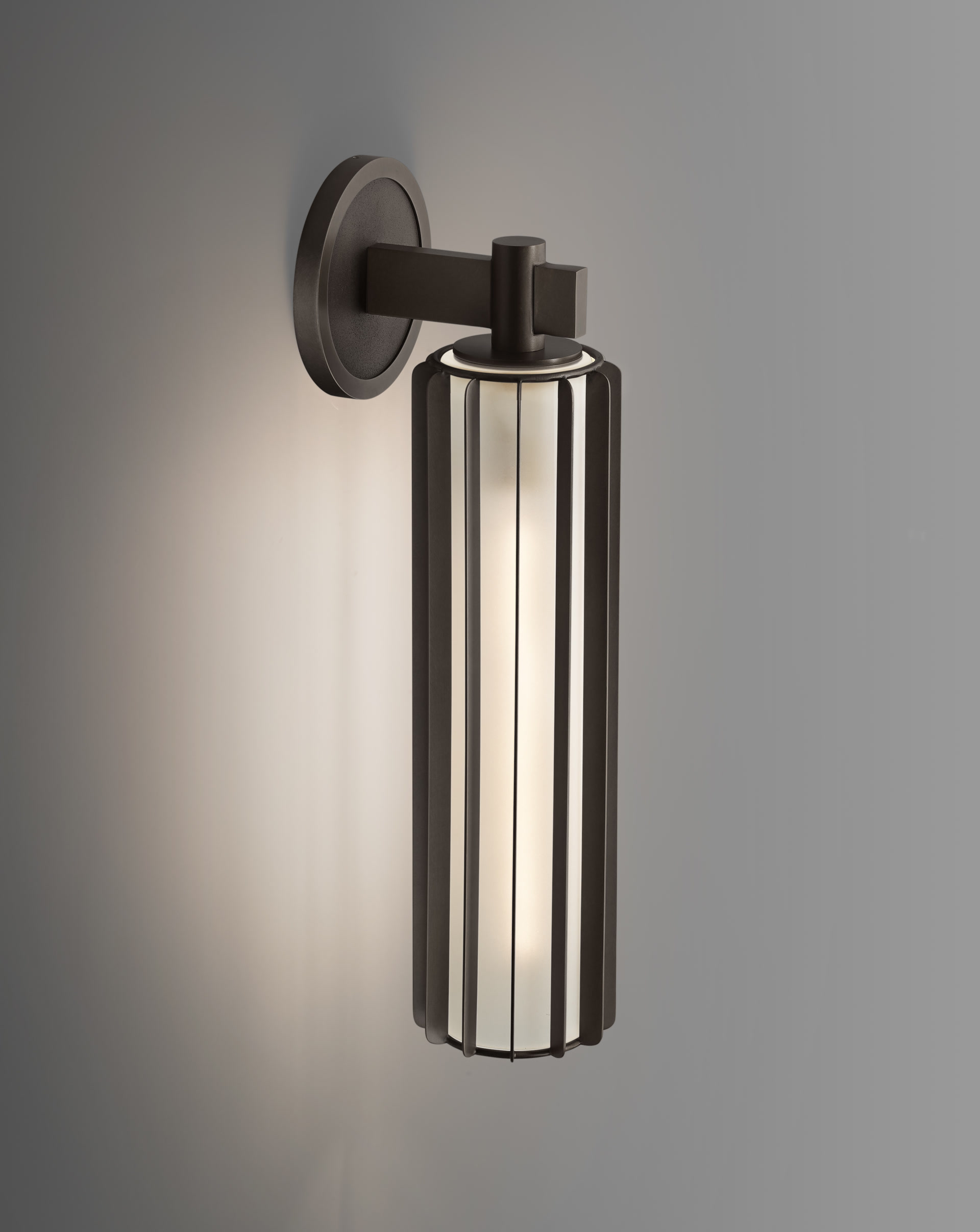 de sousa hughes Jonathan Browning Duvernois Sconce side angle