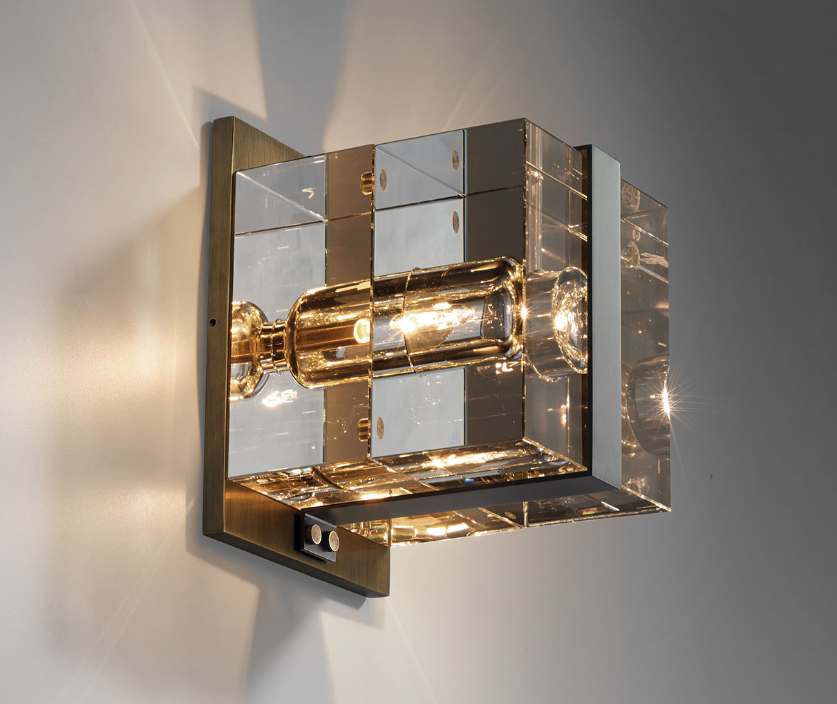 de sousa hughes Jonathan Browning Glacon Square Sconce