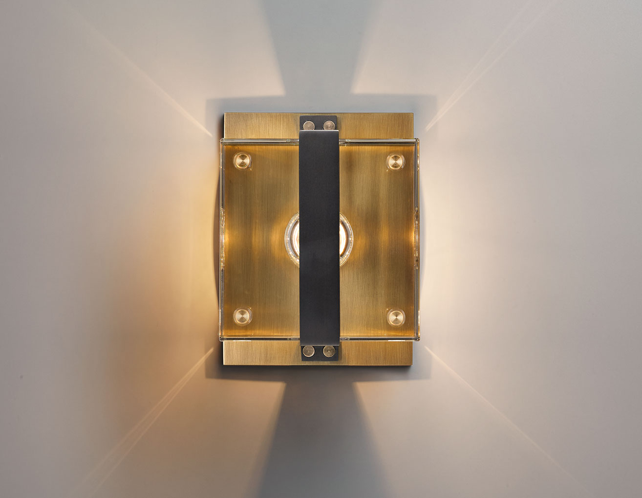 de sousa hughes Jonathan Browning Glacon Square Sconce front