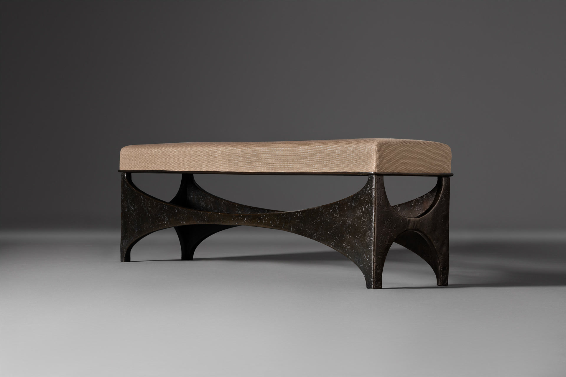 de sousa hughes alexander lamont Wing Bench Long 01