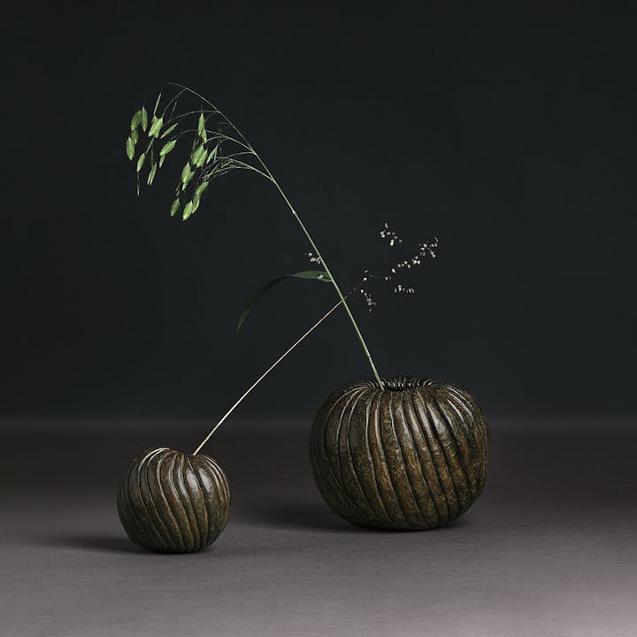 de sousa hughes alexander lamont cockle vases