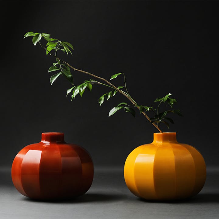 de sousa hughes alexander lamont peking globe vases