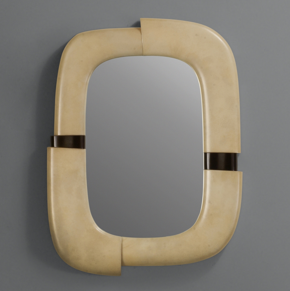 de sousa hughes alexander lamont aquifer mirror