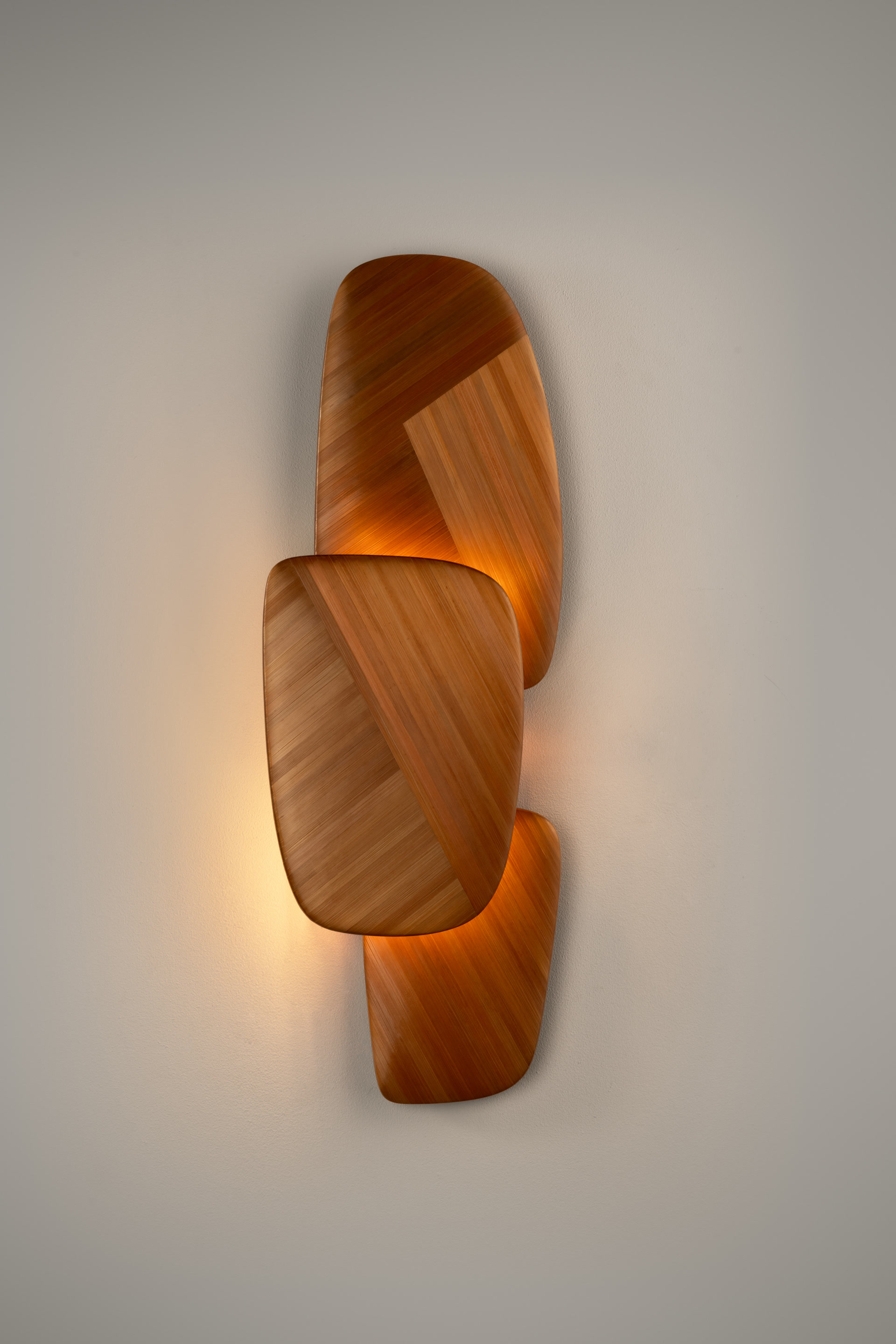 de sousa hughes alexander lamont Equinox Sconce 05 1