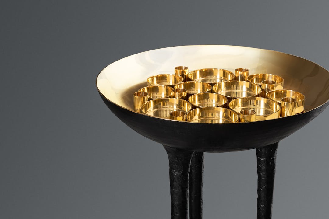 2GNHVfTOWOk de sousa hughes alexander lamont Goya Torchere 01