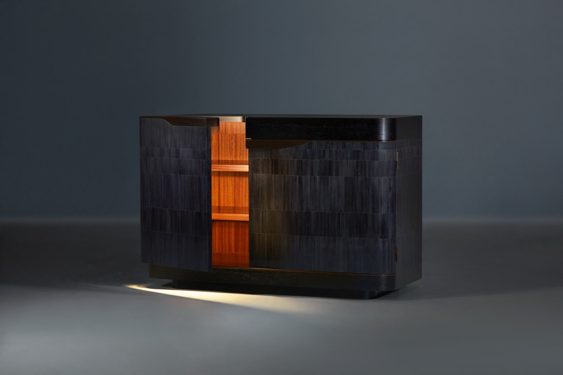 de sousa hughes alexander lamont Estribor Drinks Cabinet Ebony 2