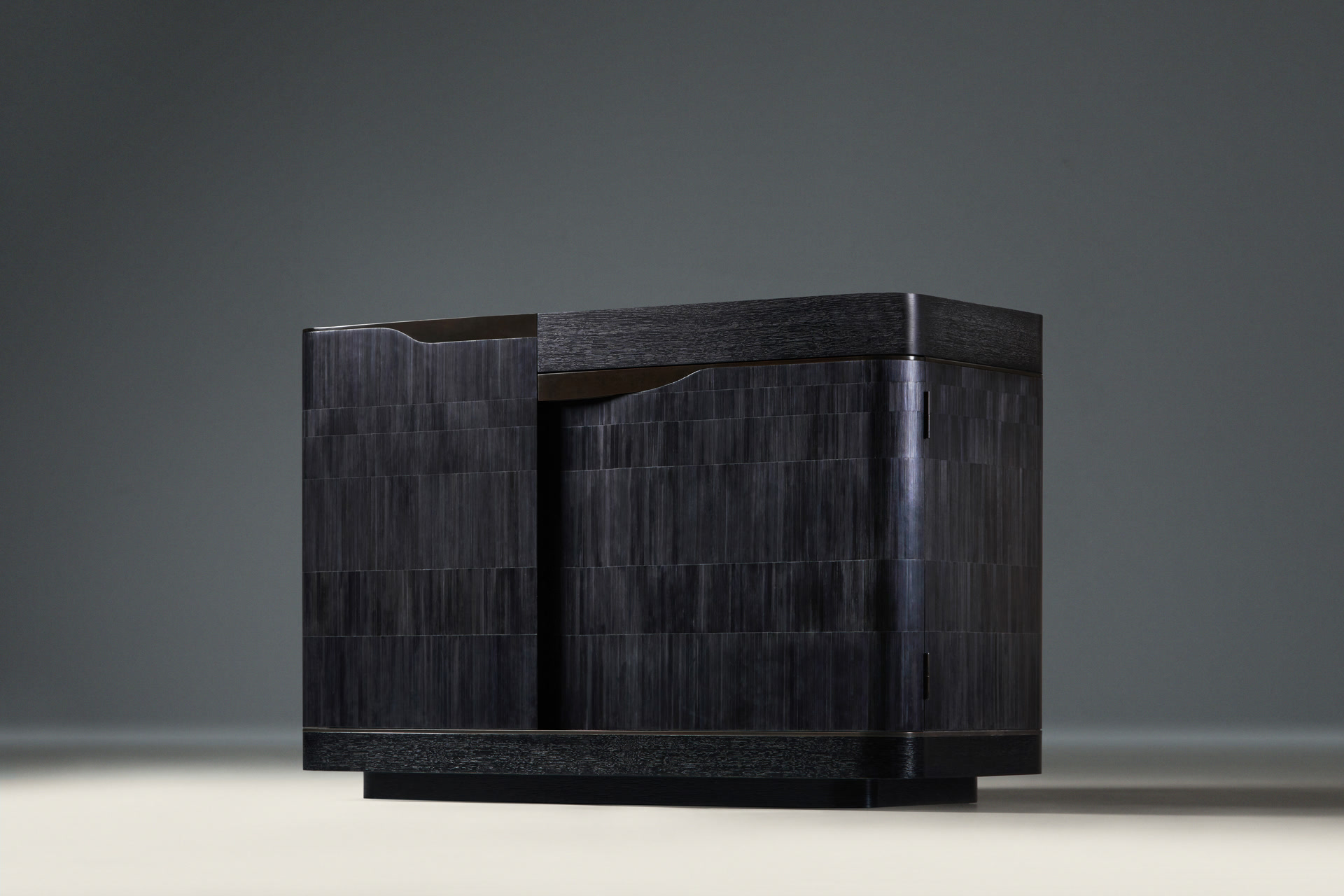 de sousa hughes alexander lamont Estribor Drinks Cabinet Ebony 3