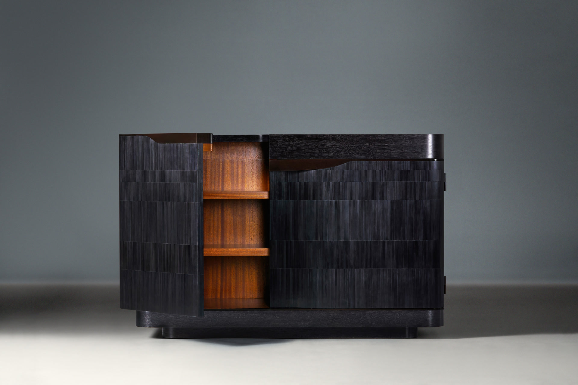 de sousa hughes alexander lamont Estribor Drinks Cabinet Ebony 1