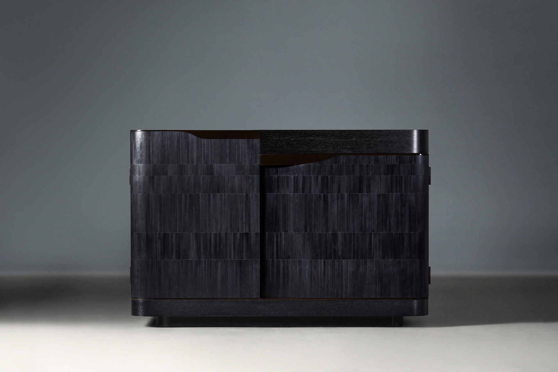 de sousa hughes alexander lamont Estribor Drinks Cabinet Ebony 7