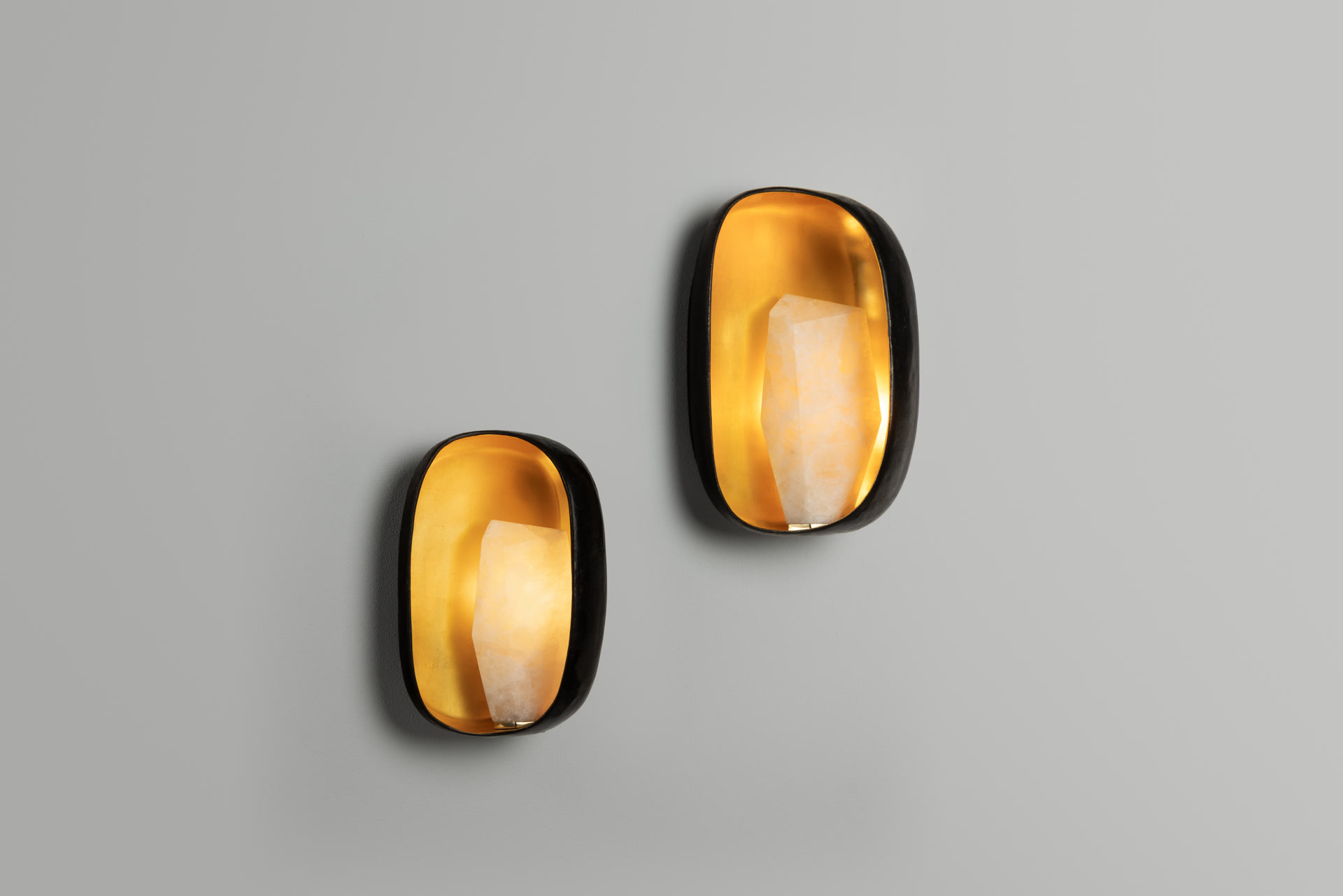 de sousa hughes alexander lamont Hedra Sconce 10