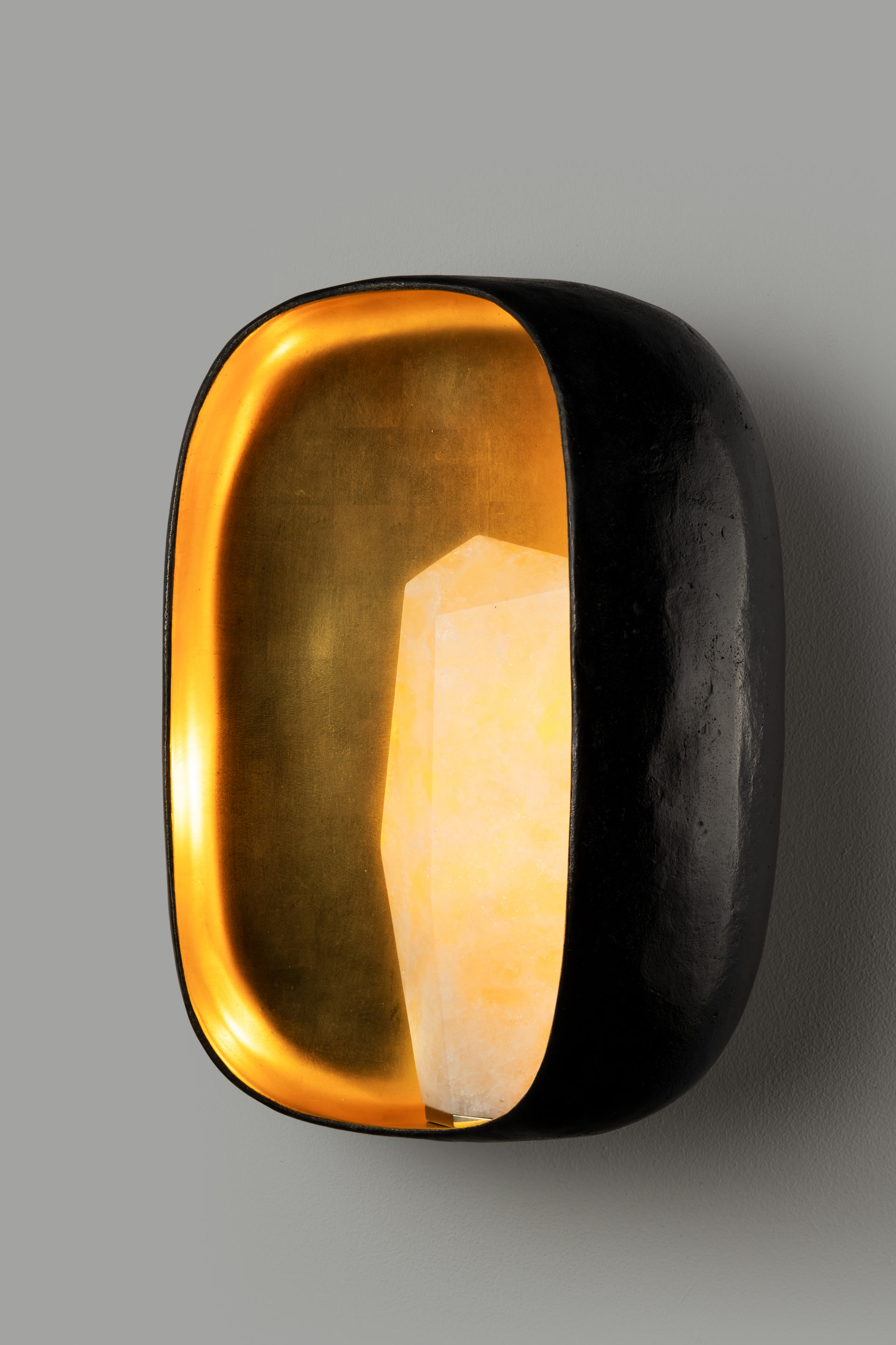 de sousa hughes alexander lamont Hedra Sconce 8