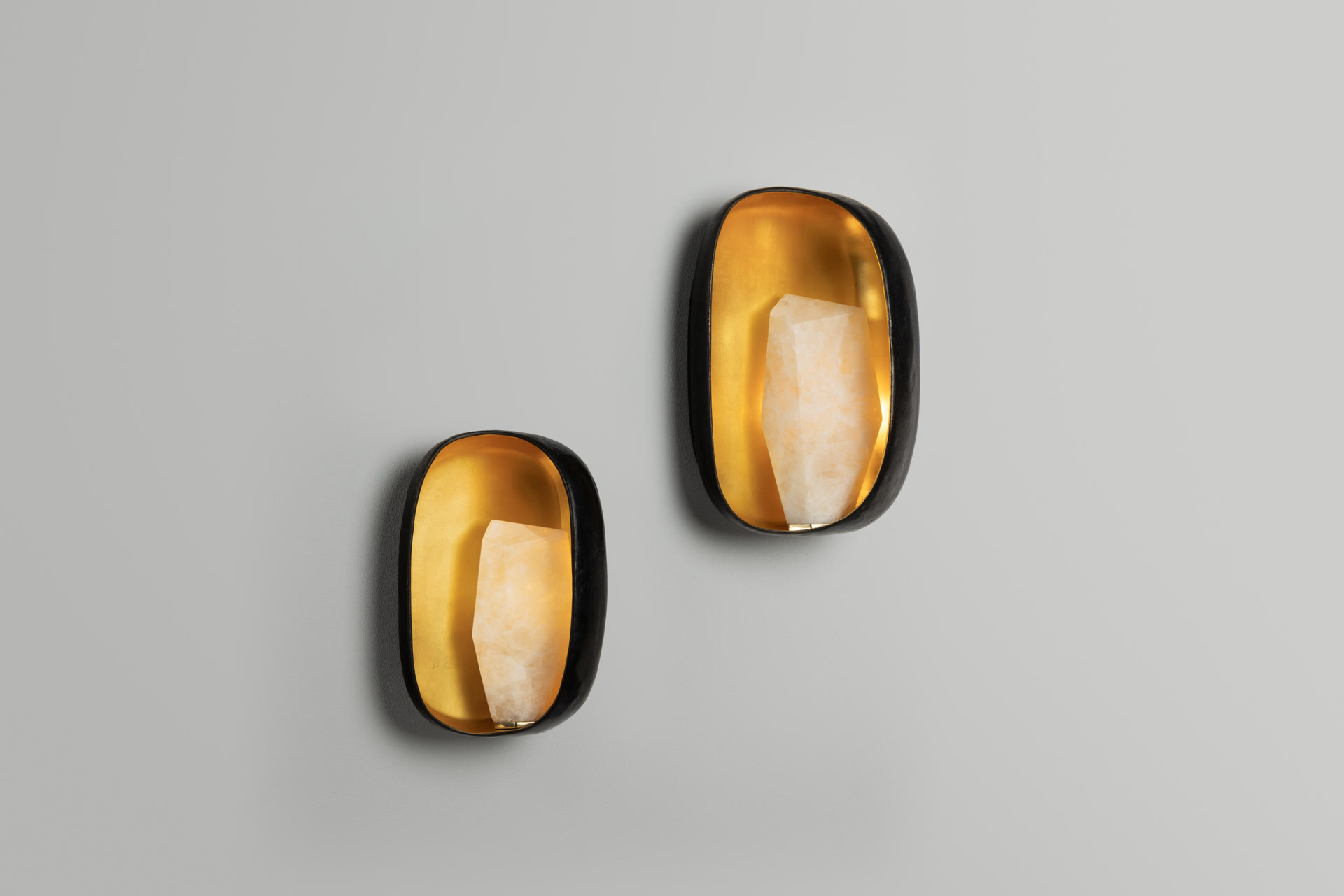 de sousa hughes alexander lamont Hedra Sconce 6