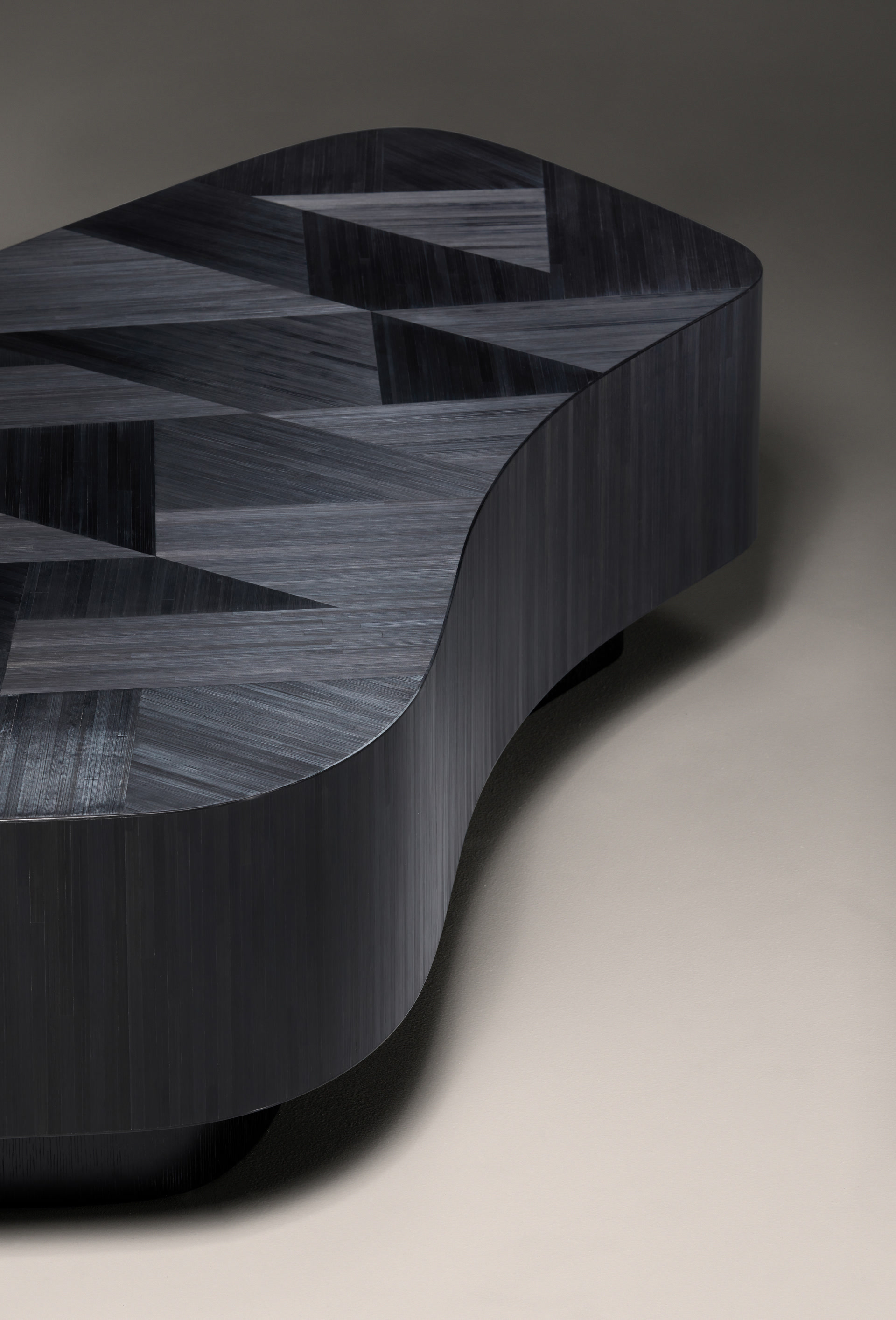 de sousa hughes alexander lamont Kumo Cocktail Table Ebony 3