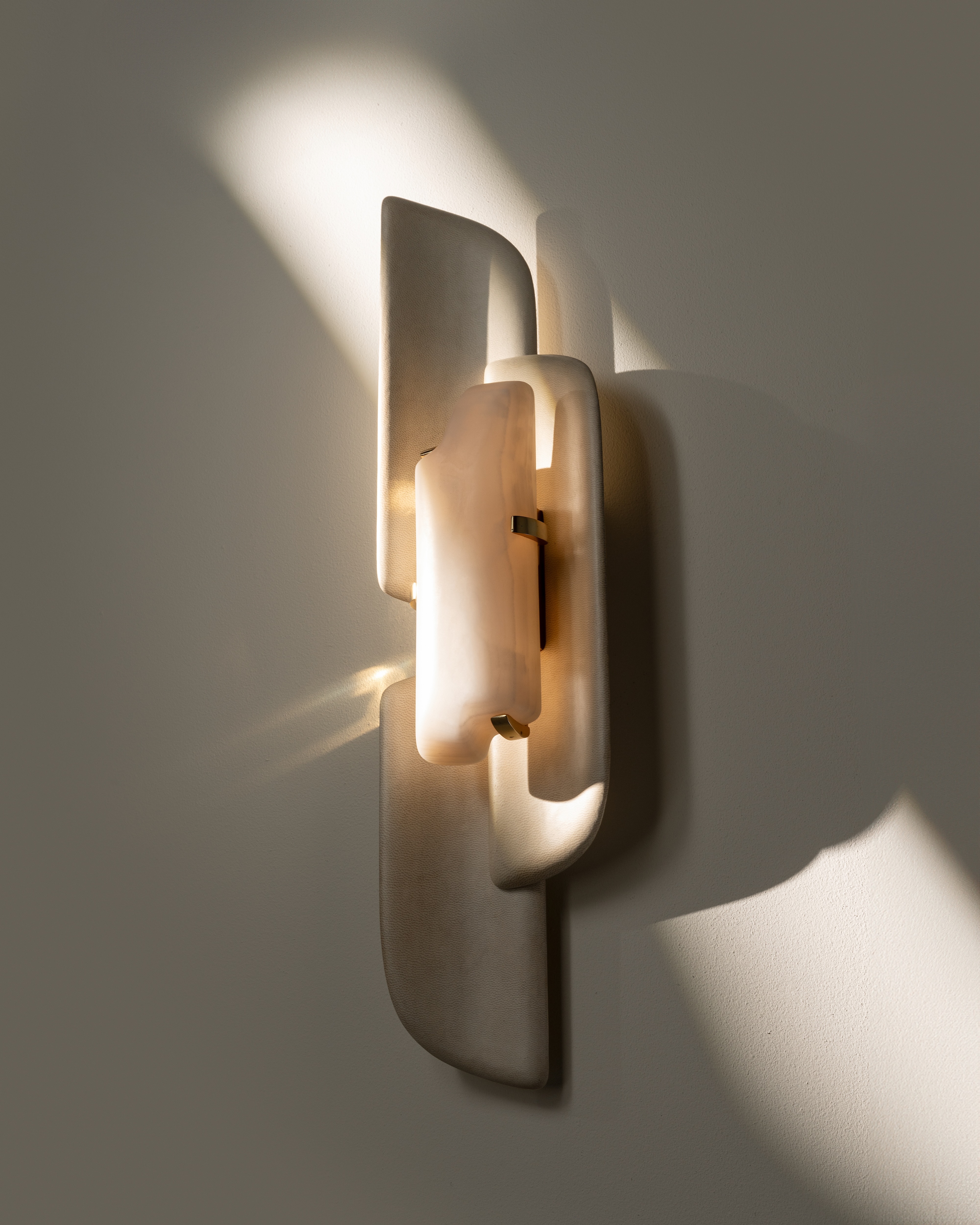 de-sousa-hughes-alexander-lamont-Cicero-Sconce-Right-shadows
