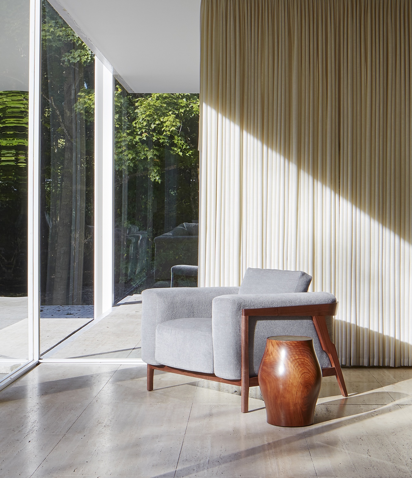 de-sousa-hughes-troscan-mari-lounge-chair-fransworth-house