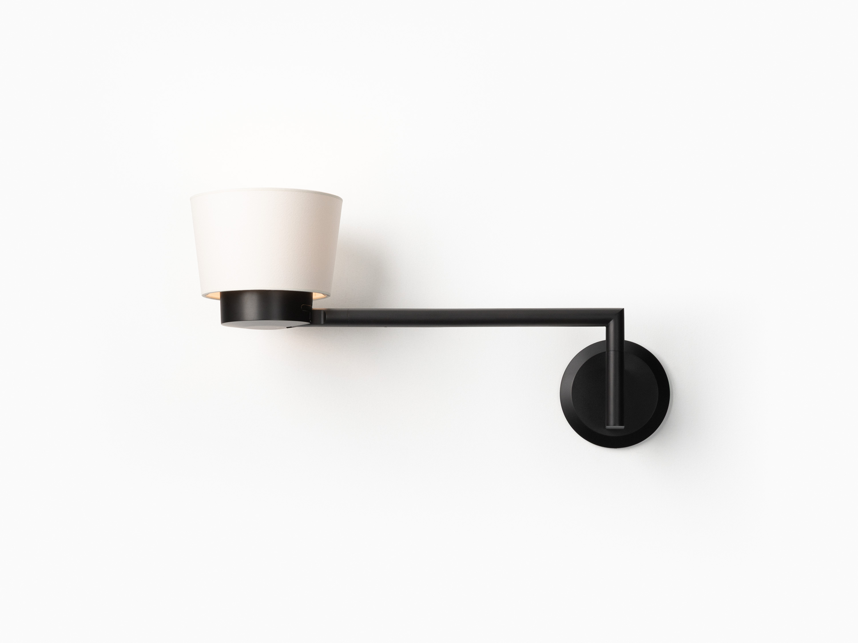 de sousa hughes mark albrecht Bodie Swing Arm Paper up