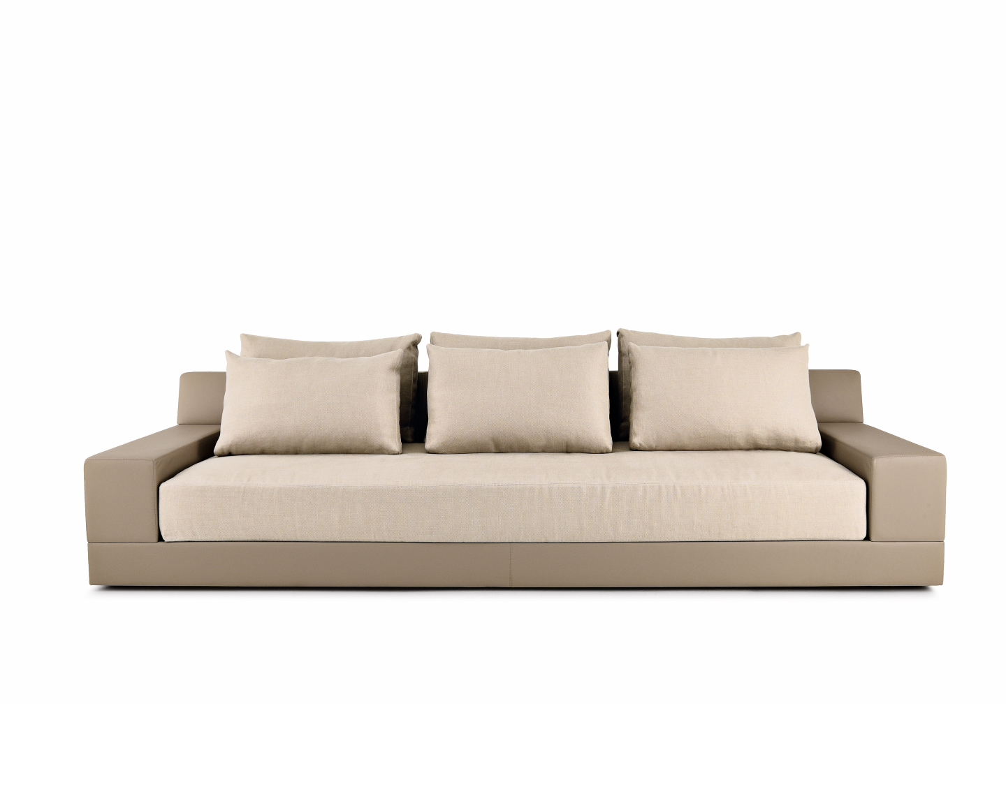 de sousa hughes liaigre pacha sofa