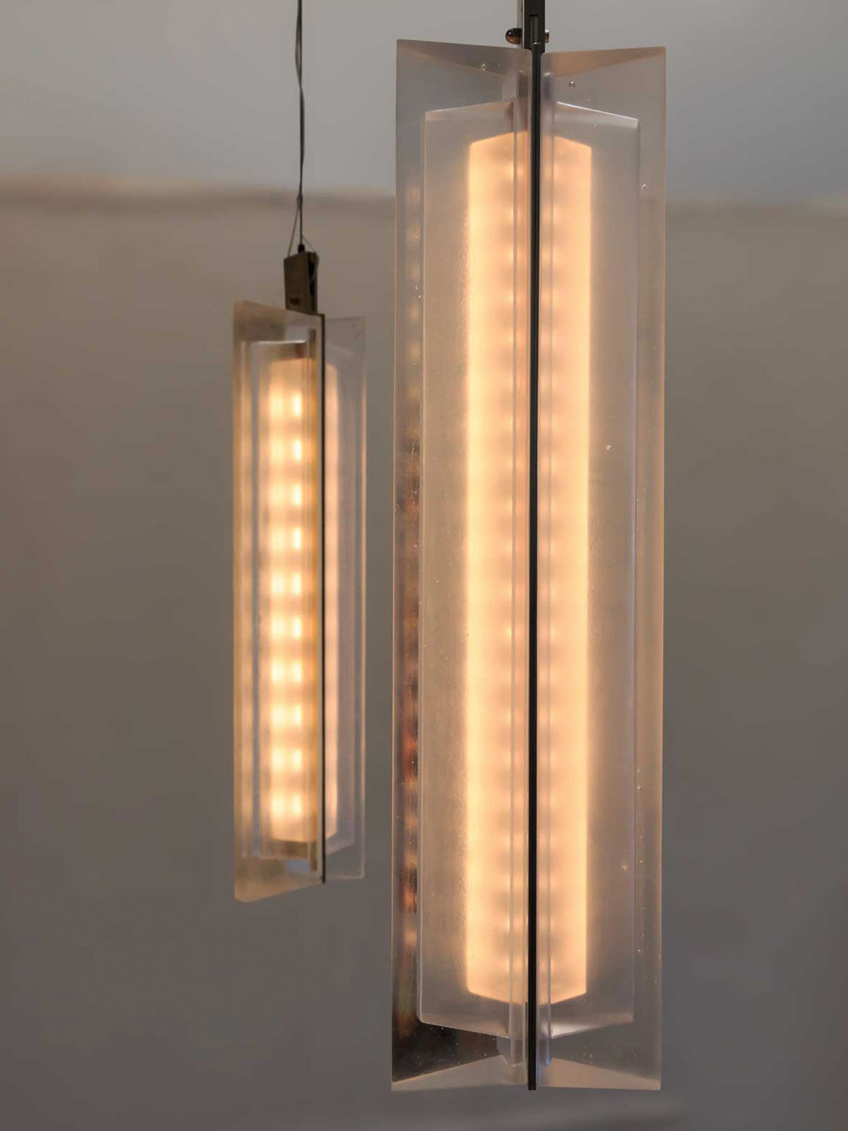 de sousa hughes cliff hersh double wedge pendant 2