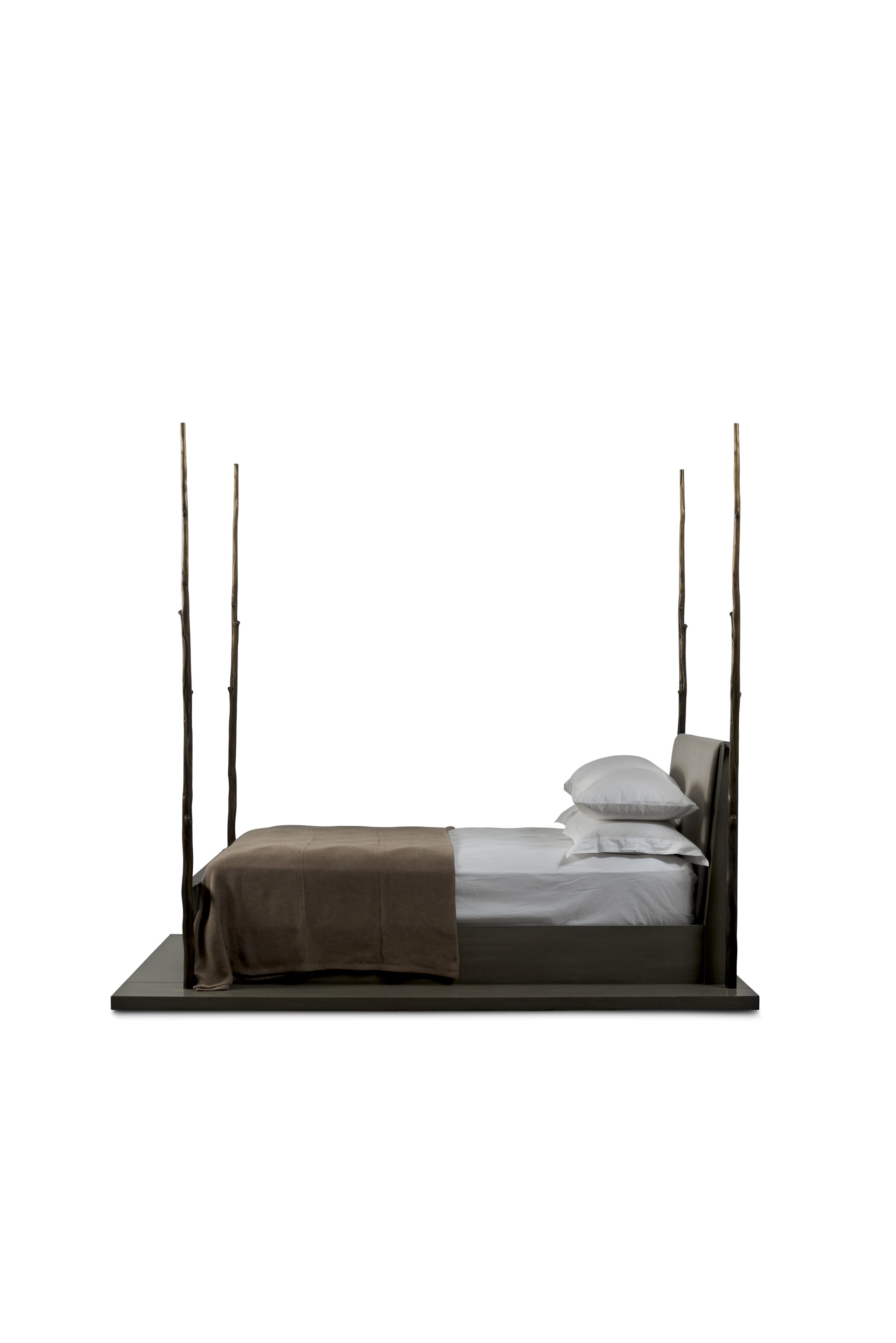 de sousa hughes jiun ho Aomori bed side 2