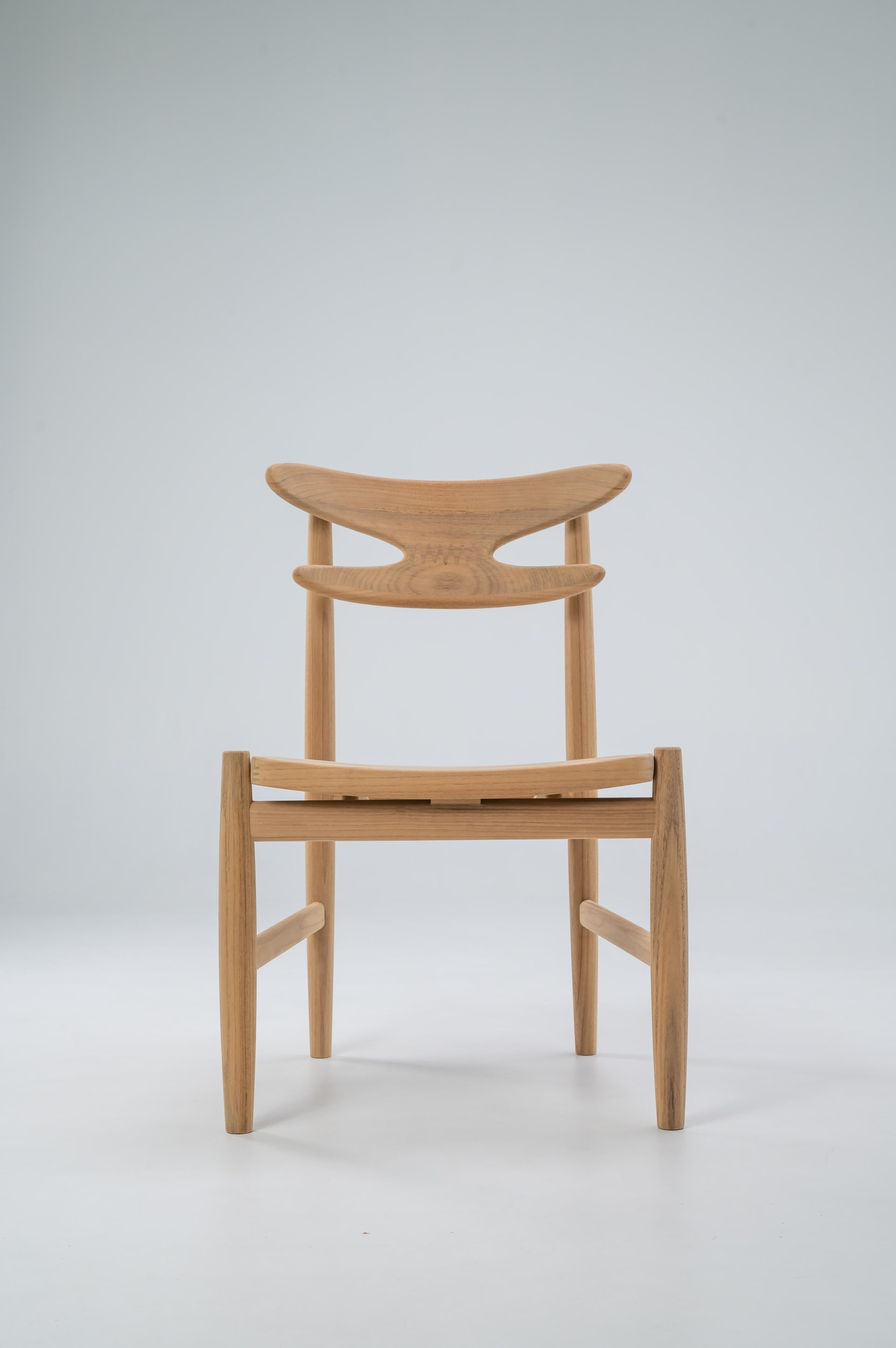 de sousa hughes jiun ho belo chair