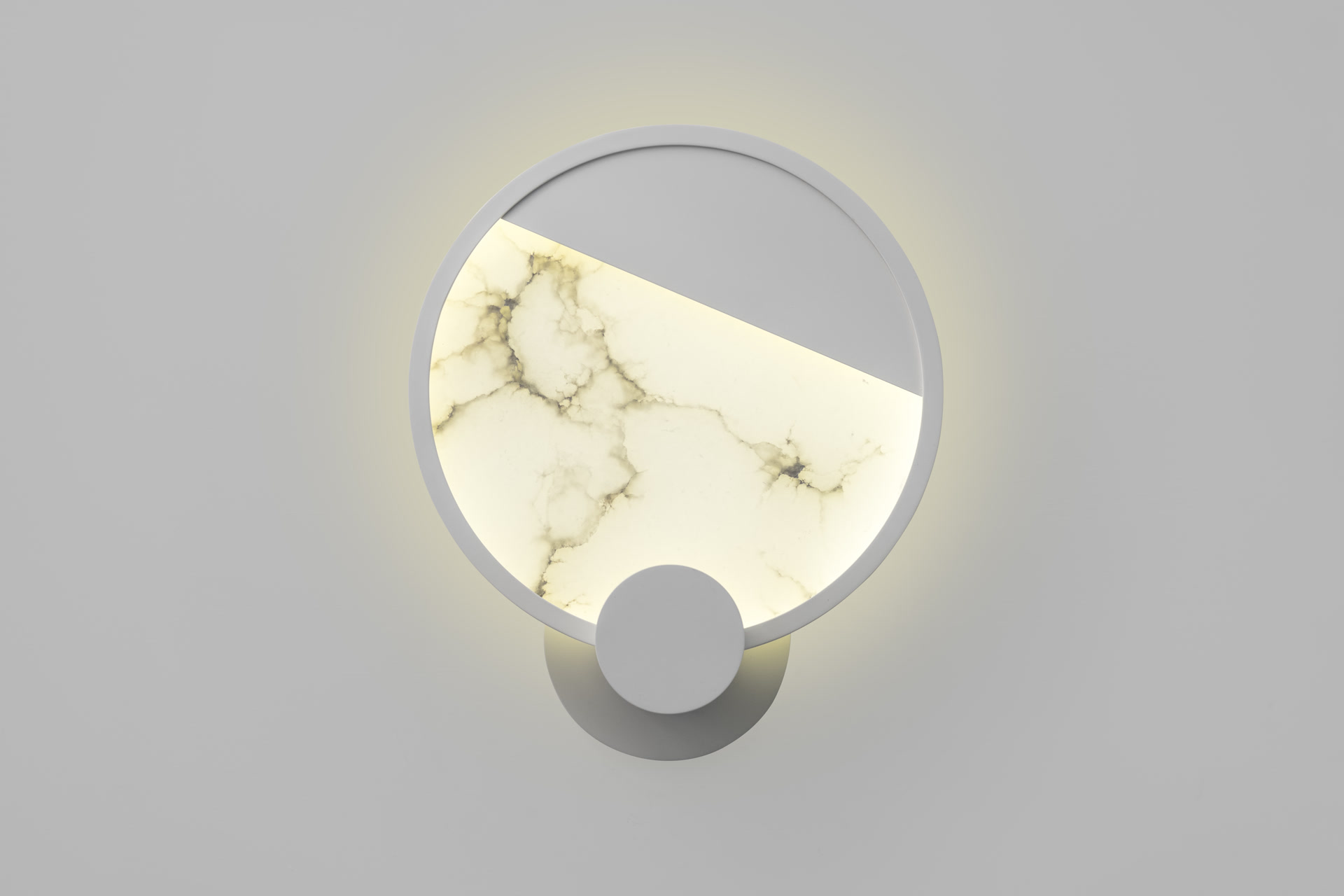 de sousa hughes jiun ho Bergen Sconce white lit