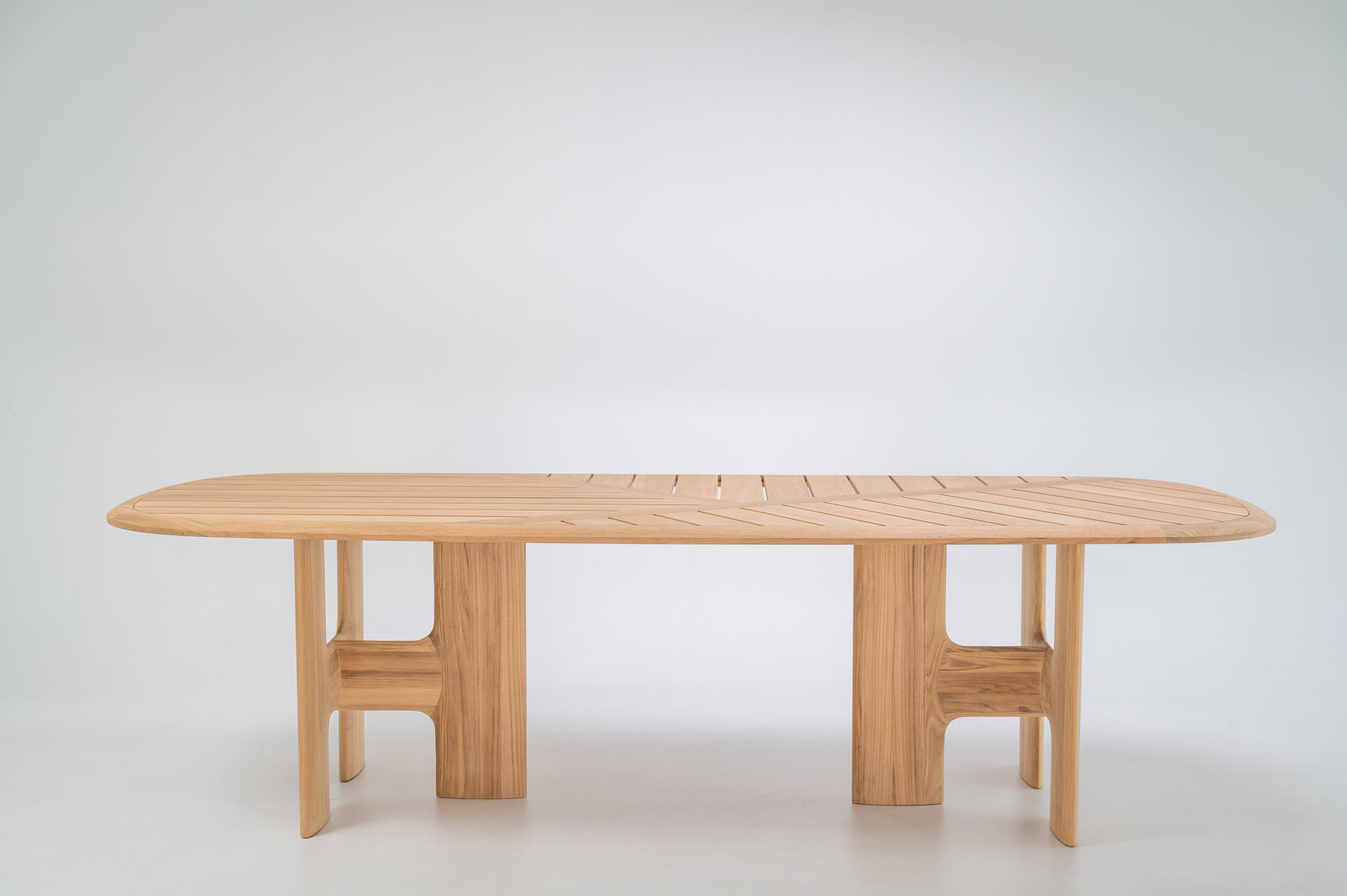 de sousa hughes jiun ho Kiyomizu table outdoor