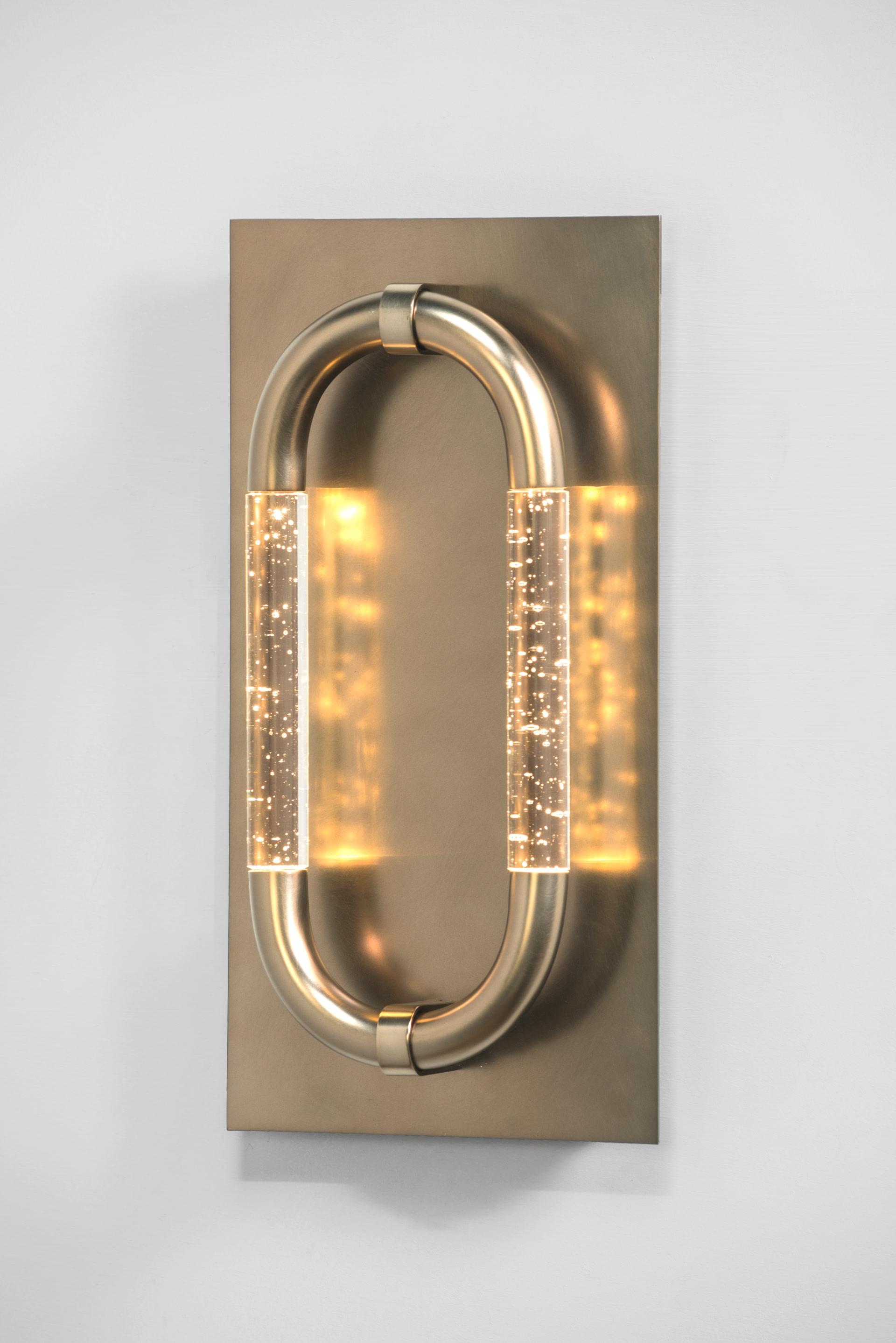 de sousa hughes jiun ho Oita Sconce Side angle