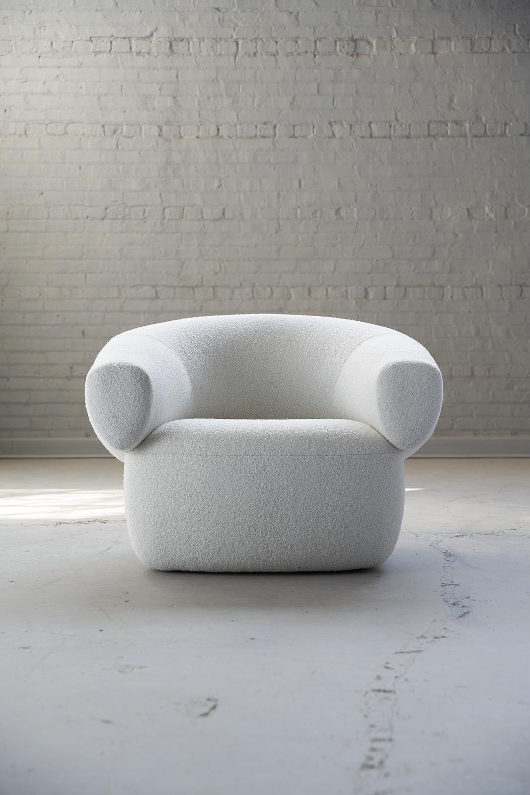de sousa hughes jiun ho piedra chair front angle
