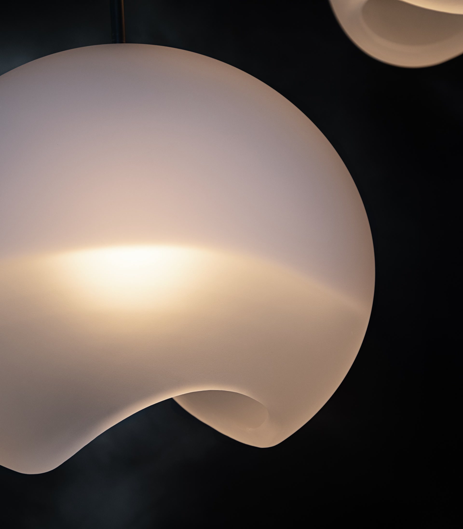 de sousa hughes john pomp eclipse pendant detail 2