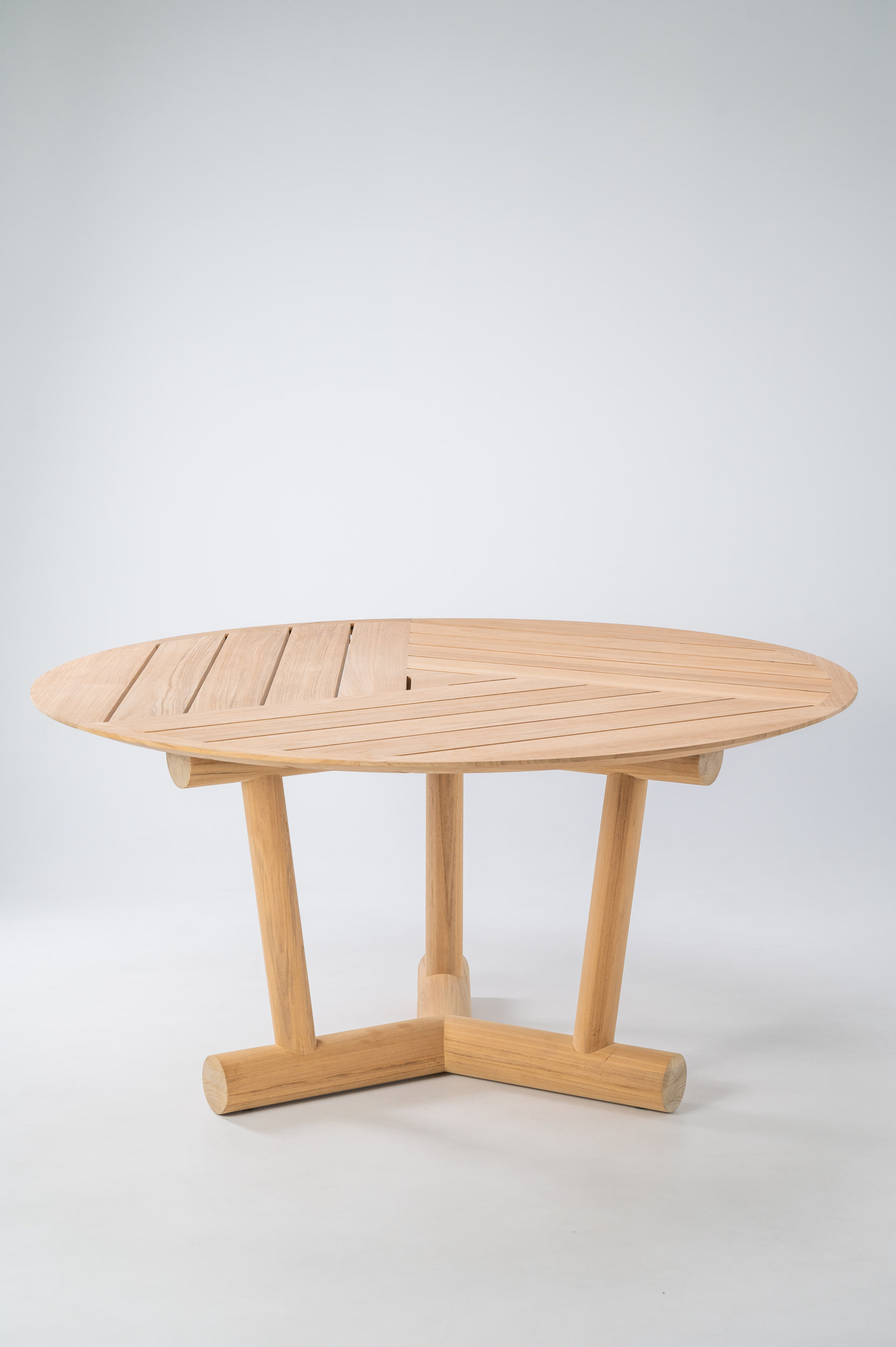 de sousa hughes jiun ho Torii Round Outdoor 2