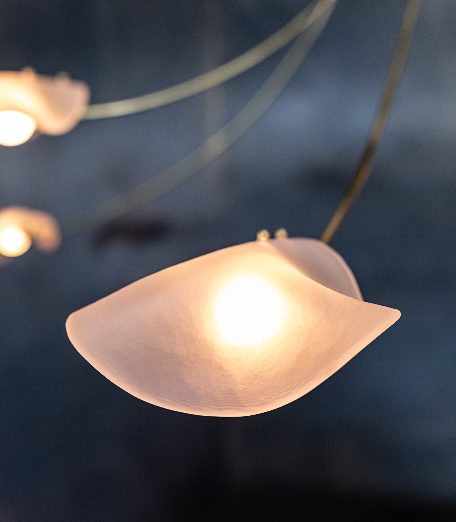 de sousa hughes john pomp tidal chandelier detail 1