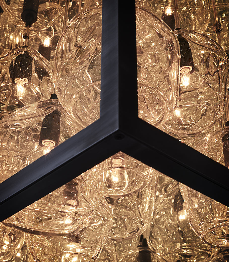 de sousa hughes john pomp infinity chandelier detail