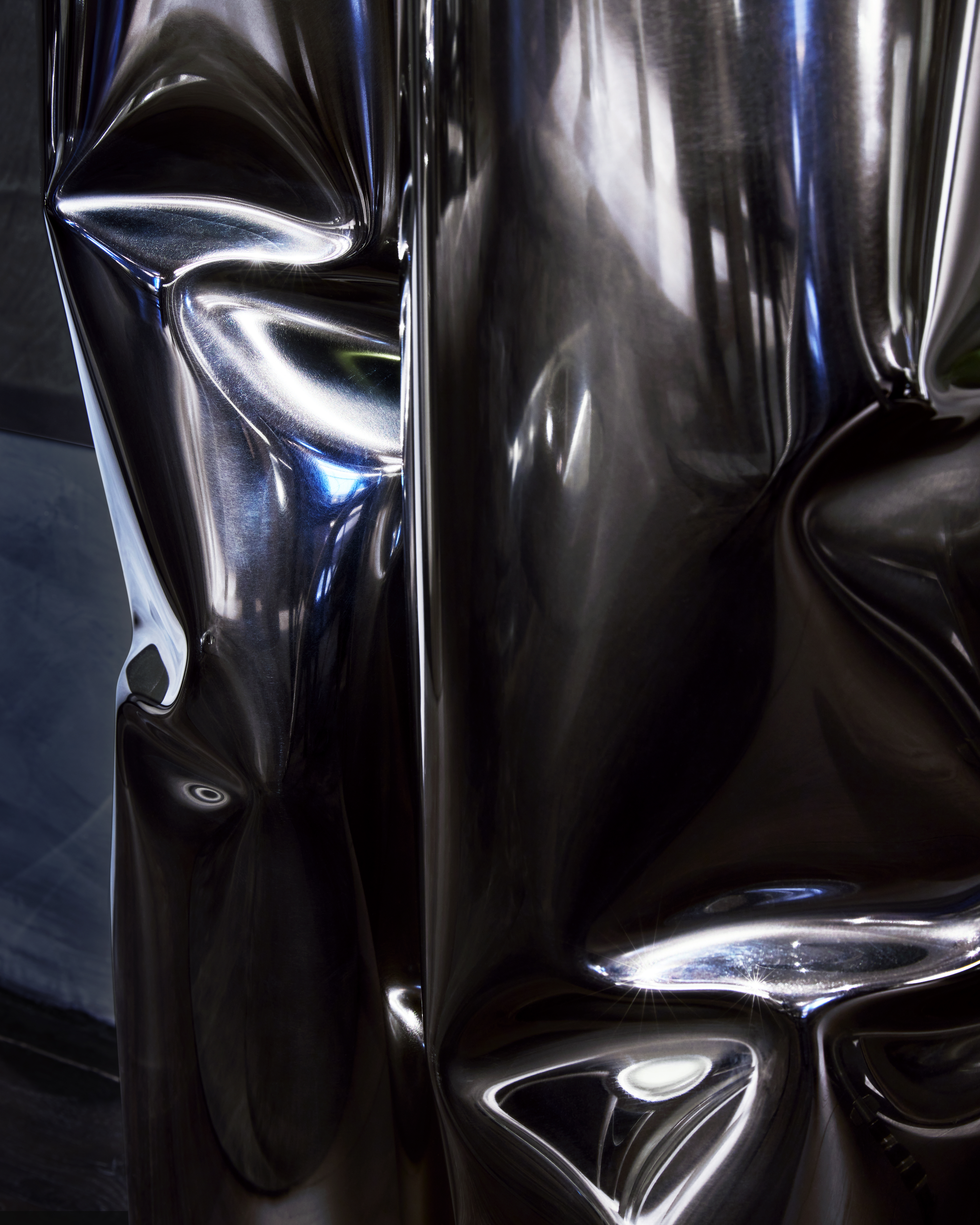 Z5xUNkB08t8 de sousa hughes john pomp warp console detail