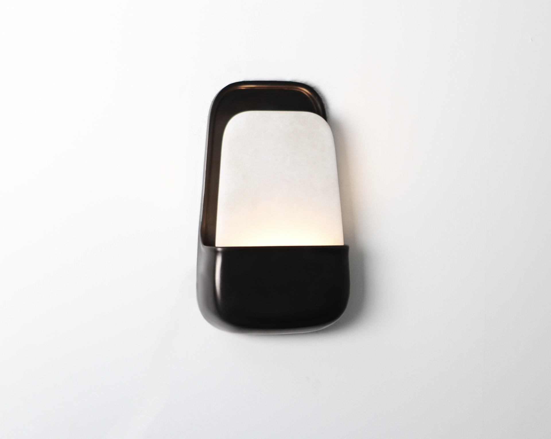 de sousa hughes liaigre albalauze sconce