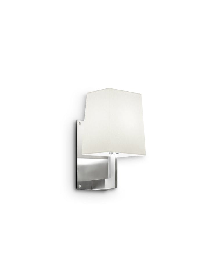 de sousa hughes liaigre Arthur Sconce