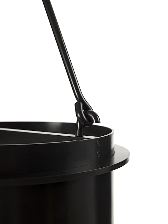 de sousa hughes liaigre Cavalerie suspension detail