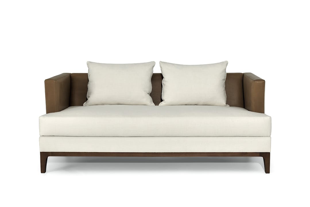 de sousa hughes liaigre CHAMOIS sofa front