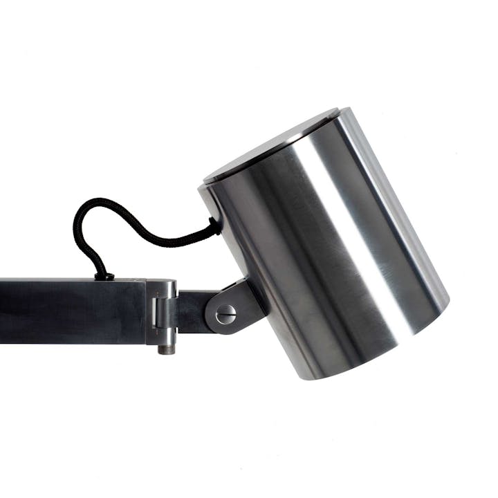 J5xUNkB084X de sousa hughes liaigre chantecaille floor lamp shade detail