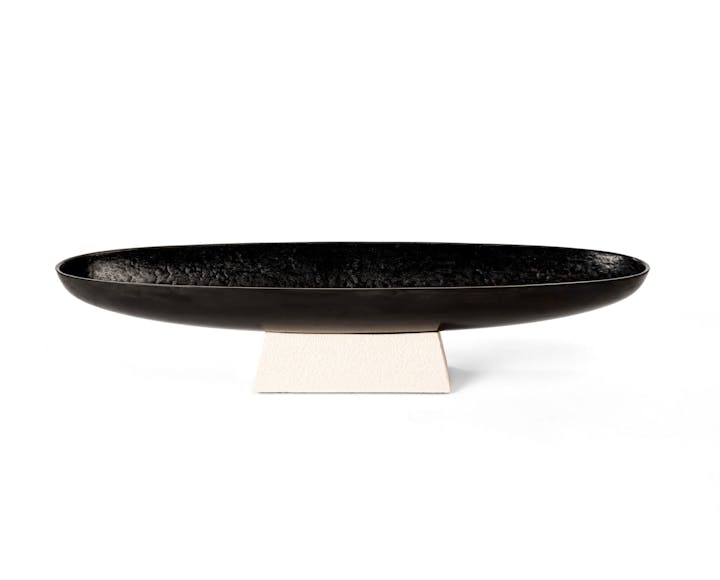 de sousa hughes liaigre flamel centerpiece