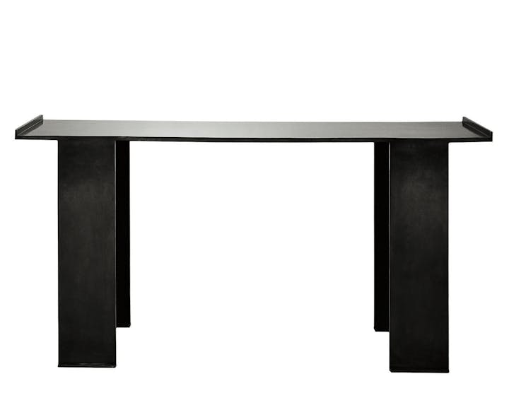 de sousa hughes liaigre Dogue console