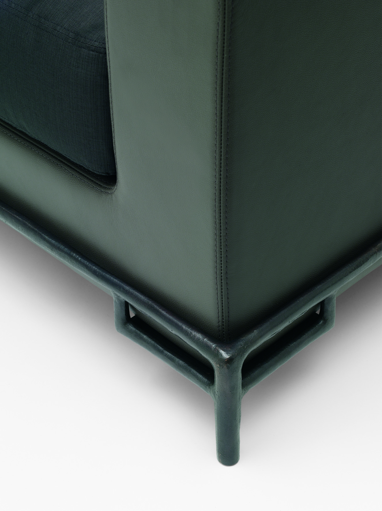 de sousa hughes liaigre Erudit Sofa detail