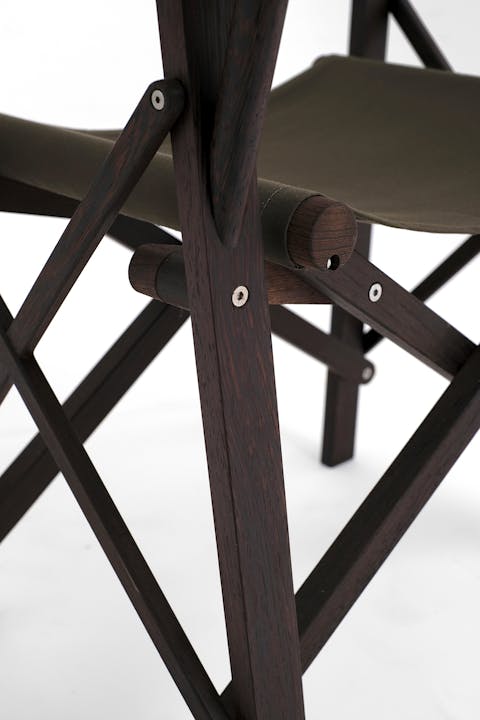 de sousa hughes folio armchair detail