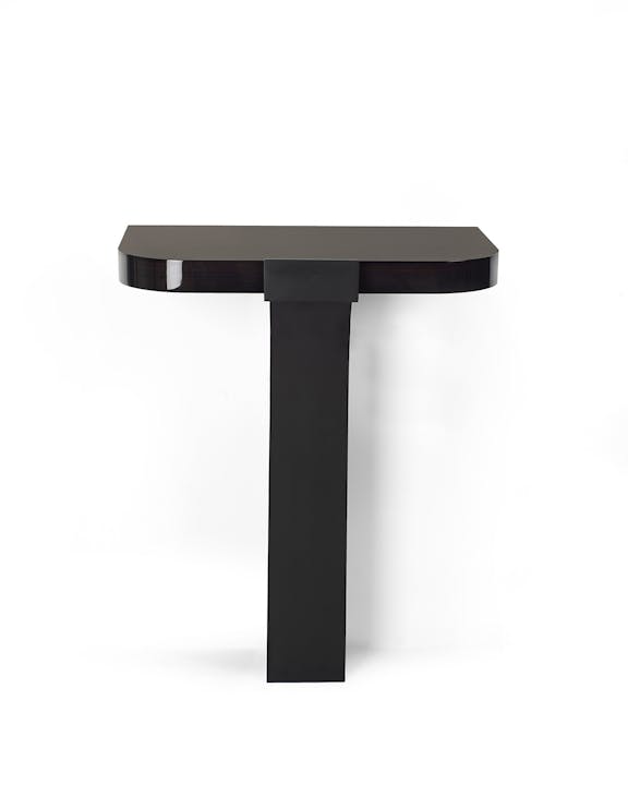 de sousa hughes liaigre Grenade console front