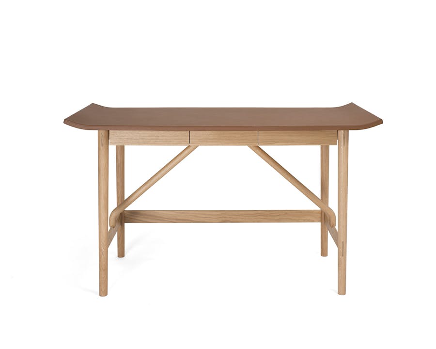 de sousa hughes liaigre Nagoya desk front